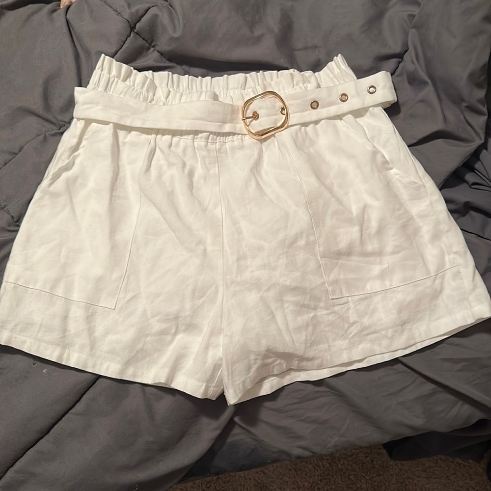 Kittenish shorts